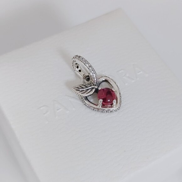 Pandora Disney Snow White Apple Pendant - Picture 2 of 6